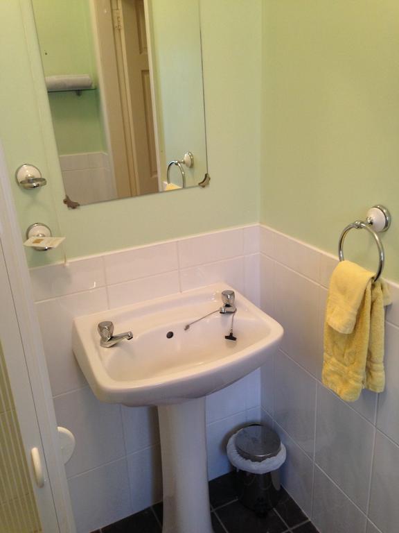Kilbora B&B Camolin Szoba fotó